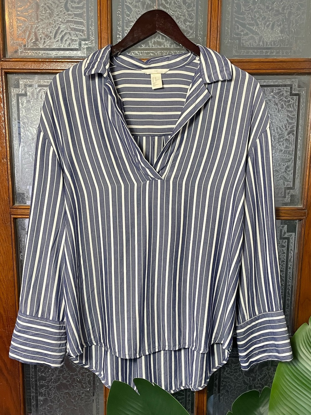 H&M Navy and White Striped V-Neck Collared Blouse